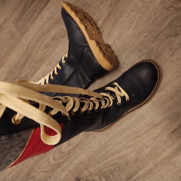 Stylish Blue and Red Lace-Up Boots - Picture 2 of 3